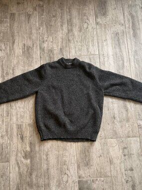 L.L.Bean 237769 Crewneck Pullover Sweater 100% Lambswool M Charcoal Gray
